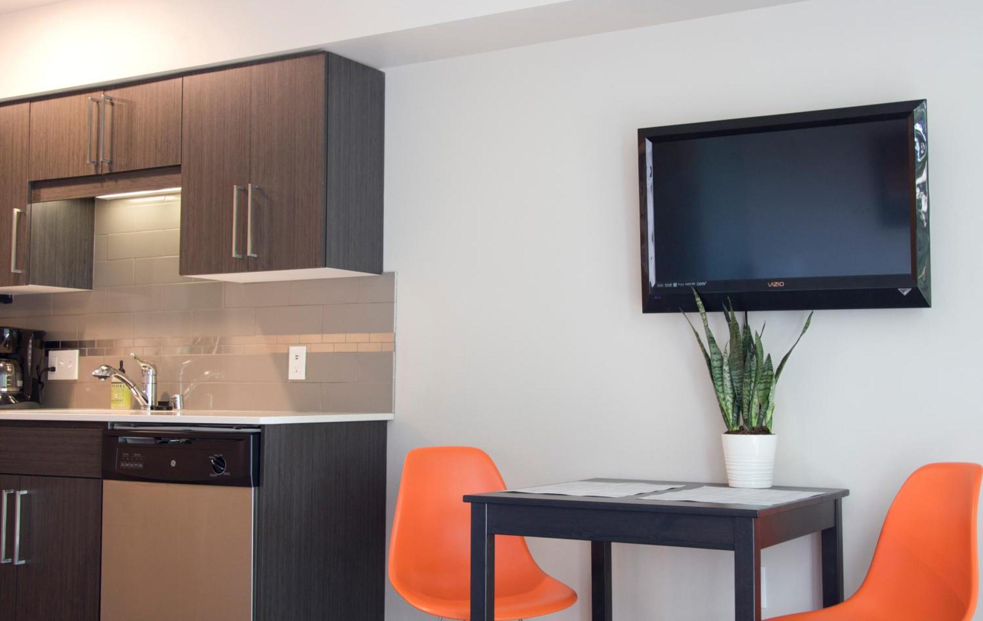 Amazing Capitol Hill With Free Parking! Apartment *